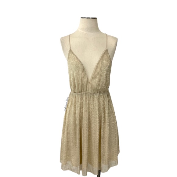 Tobi Dresses & Skirts - Tobi- Gold Shimmer Plunge Party Dress Size Medium